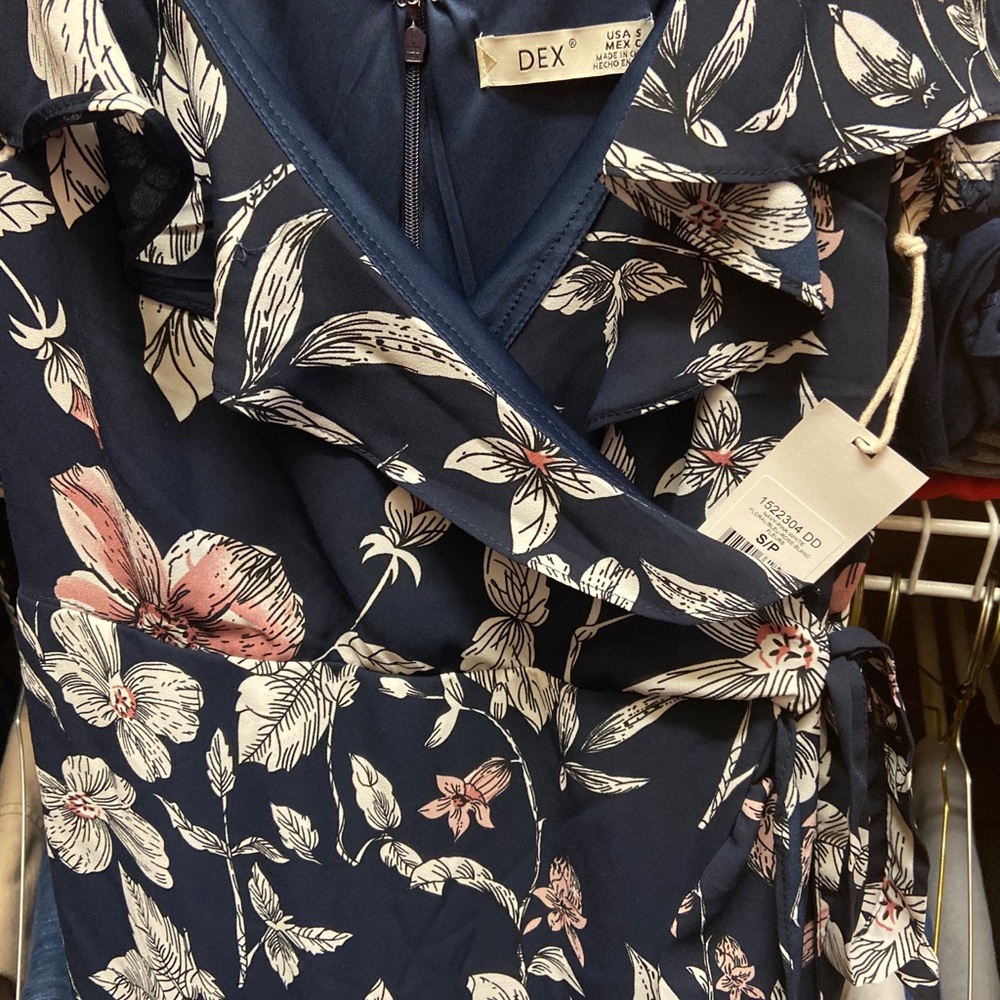 Dex Dress Floral Small NWT - Picture 4 of 4